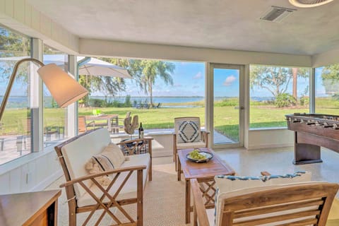 Tavares Vacation Rental | 3BR | 2BA | Step-Free Access | 2,177 Sq Ft