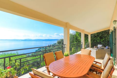 House | 3 bedrooms, iron/ironing board