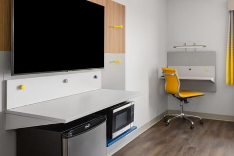 Room, 2 Queen Beds, Non Smoking, Corner (Wide Bathtub) | Desk, laptop workspace, blackout drapes, free WiFi