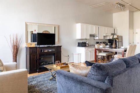 Full Kitchen includes all pots, pans, silverware, coffee maker, coffee, sugar, creamer, tea, blender, toaster, refrigerator, microwave, glasses, wine glasses and cooking/eating utensils