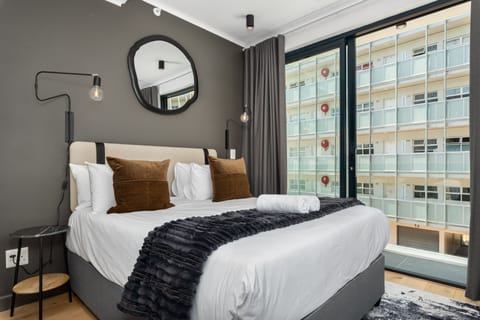 Design Apartment | 1 bedroom, laptop workspace, iron/ironing board, free WiFi
