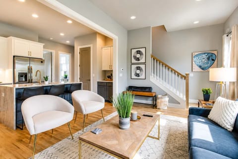 Sleek, sunlit space designed to reflect the vibrant charm of Nashville.