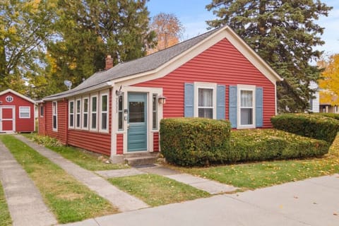 Outside of home (RIGHT IN DOWNTOWN LEXINGTON!)