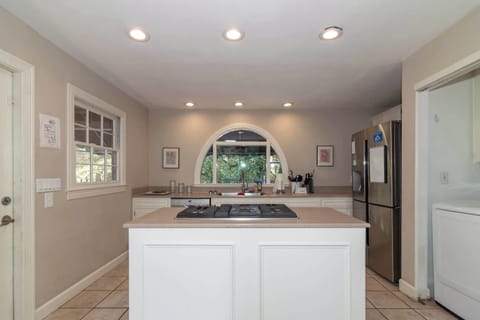 Modern Kitchen with Island