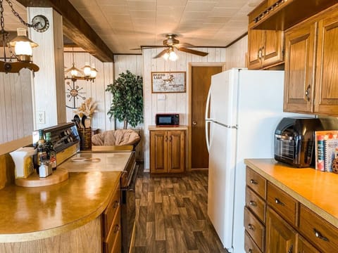 Nana's kitchen is STOCKED with new and vintage finds so that your family can make the perfect meal. 