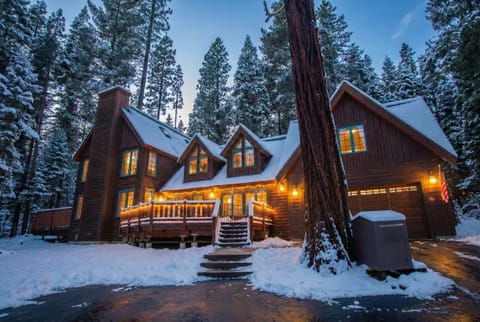 This beautiful 6-bedroom, 5-bathroom classic Lake Tahoe cabin is the perfect vacation spot for large groups with plenty of space to keep everyone comfortable and entertained.