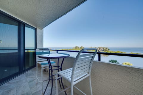 Jacksonville Vacation Rental | 1BR | 1BA | Step-Free Access via Elevator