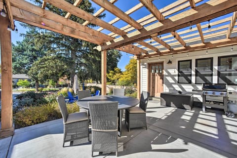 Castle Rock Vacation Rental | 1BR | 1BA | 800 Sq Ft | Stairs Required