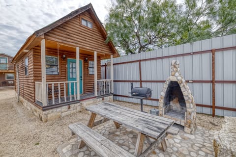 Grill out on your private BBQ pit and enjoy your firepit while roasting marshmallows under the stars