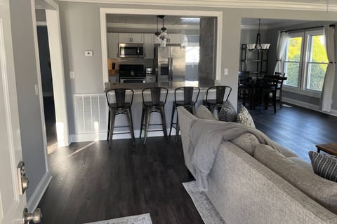 Open concept to enjoy family or friends time together