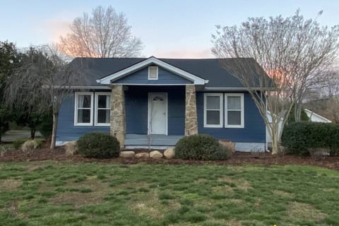 Welcome to a newly remodeled 1930s Tennessee Delight 5