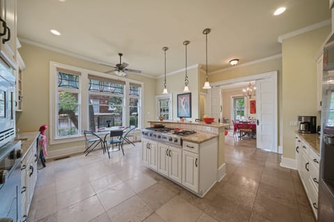 You'll enjoy cooking w/your group or class; kitchen to dining thru pocket doors