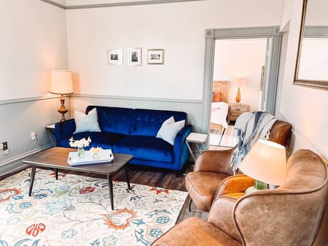 South Shore Condo Living room