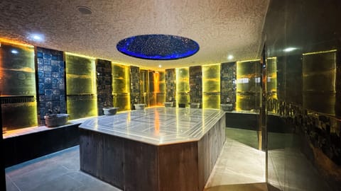 Couples treatment rooms, Turkish bath, aromatherapy, hot stone massages