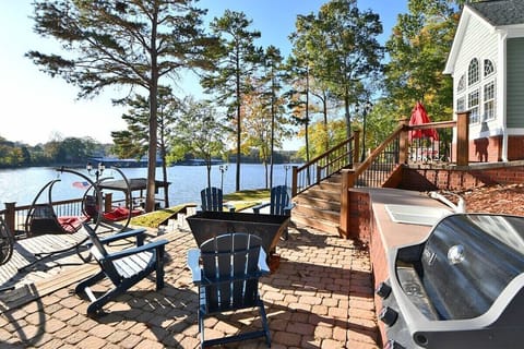 Enjoy conversations around our fire pit, or grill up some good eats with our gas grill.