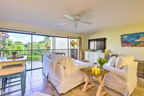 Siesta Key Vacation Rental | 2BR | 1.5BA | 1,100 Sq Ft | Stairs Required