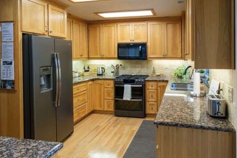 Fully equipped kitchen