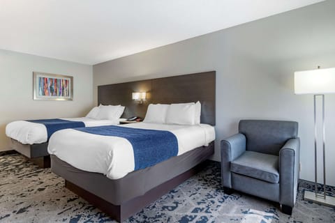 Standard Room, 2 Queen Beds, Non Smoking, Refrigerator & Microwave | Premium bedding, pillowtop beds, desk, laptop workspace