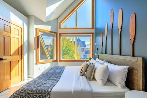 Stunning master suite with incredible mountain views