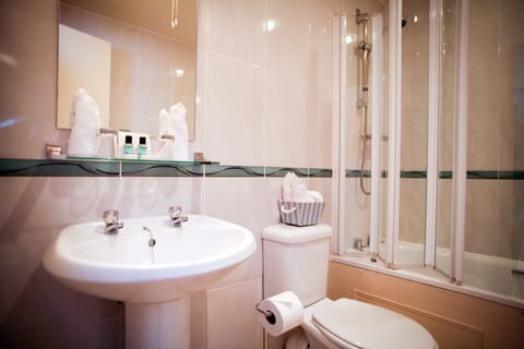 Deluxe Double or Twin Room, Ensuite | Bathroom