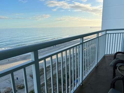 Private Ocean Front Balcony - 8th Floor
