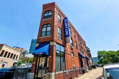 Studio | Exterior