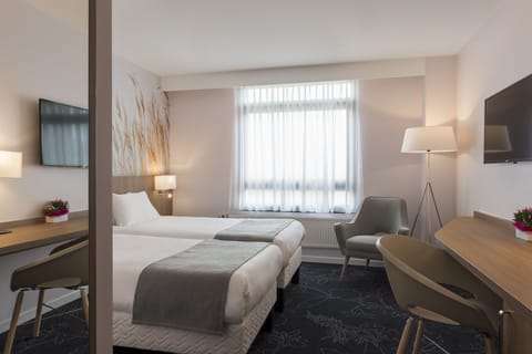 Desk, laptop workspace, soundproofing, iron/ironing board