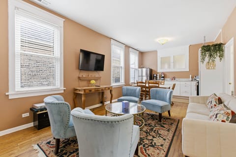 Home Decor, Building, Furniture, Indoors, Living Room