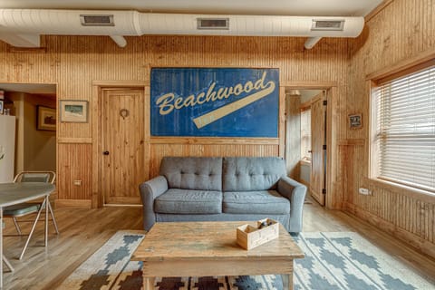 Welcome to Ina's Beachwood Inn!