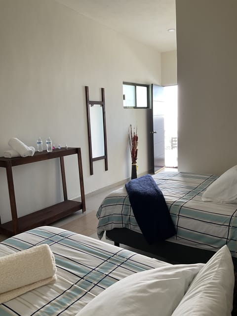 Basic Room, 1 Bedroom | Individually decorated, individually furnished, desk, laptop workspace