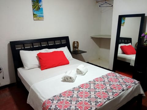 Economy House, Non Smoking, Garden View | 3 bedrooms, premium bedding, WiFi (free), bed sheets