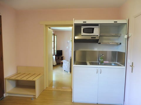 Suite Confort lit double ou lits jumeaux 1 ou 2 personnes | Private kitchen | Espresso maker, electric kettle