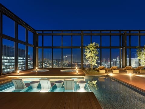 Indoor pool, outdoor pool
