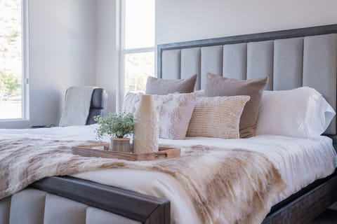 King Master Bedroom (1)