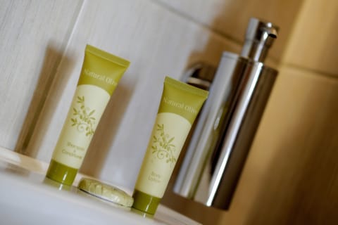 Basic Double Room (Budget) | Bathroom | Hair dryer, slippers, towels, soap