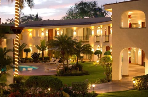 Outdoor pool, open 8:00 AM to 9:00 PM, sun loungers
