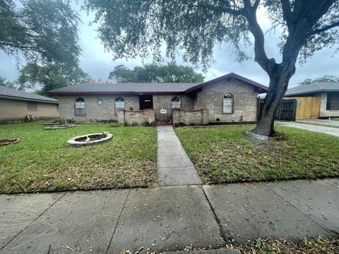 Front of house 4022 Donaho Dr. 
