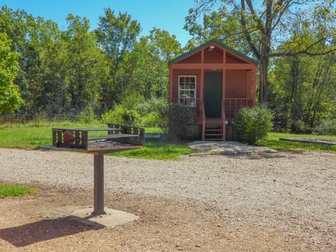 Kozy Kabin #1 and BBQ grill