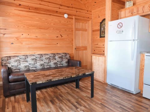 Living room in Deluxe Kozy Kabins