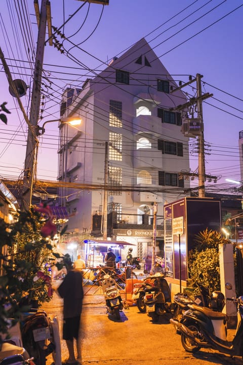 Front of property - evening/night