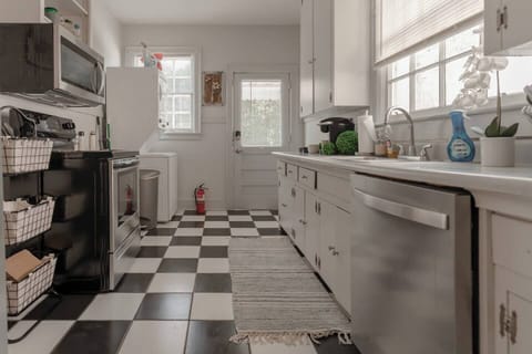 Enjoy cooking again in this fully stocked kitchen