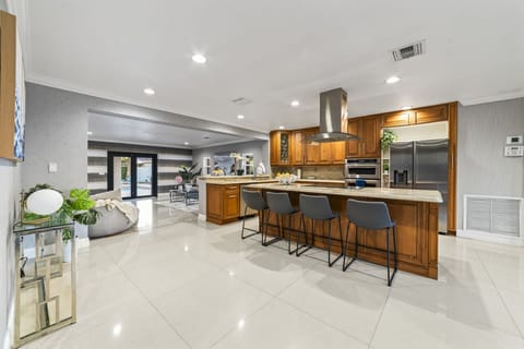 Cooking up some serious style in this kitchen! 