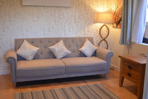 85e0fd97 f982 48b7 adfb f520d408f1ff