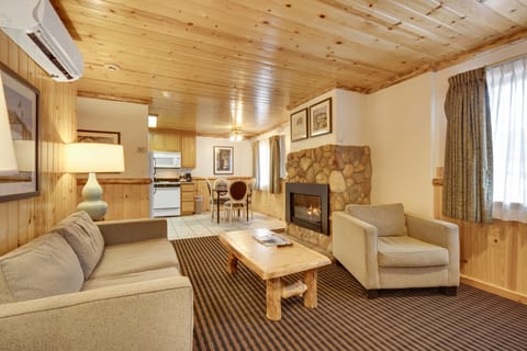 Egyptian cotton sheets, premium bedding, down comforters, in-room safe