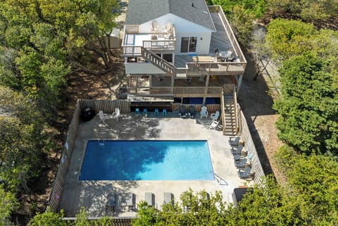 SH09: Aloha Shores | Back Exterior w/ Private Pool Area