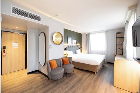 Next Generation, Family room | Premium bedding, in-room safe, desk, laptop workspace