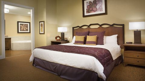 Unit may vary in layout, view, floor, and décor. 