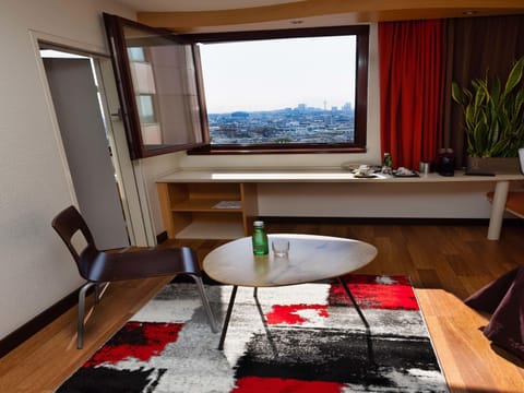 Comfort Apartment, 1 Double Bed, Connecting Rooms, City View (New Sleeping Comfort Concent) | Hypo-allergenic bedding available, desk, cribs (free), WiFi (free)