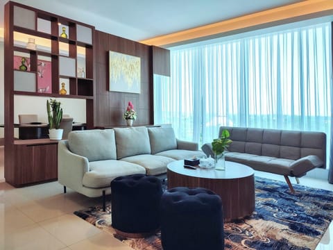 Presidential Double Room | Desk, iron/ironing board (on request), WiFi (free)