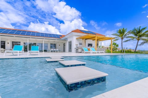 Villa (Multiple Bedrooms) | Property amenity